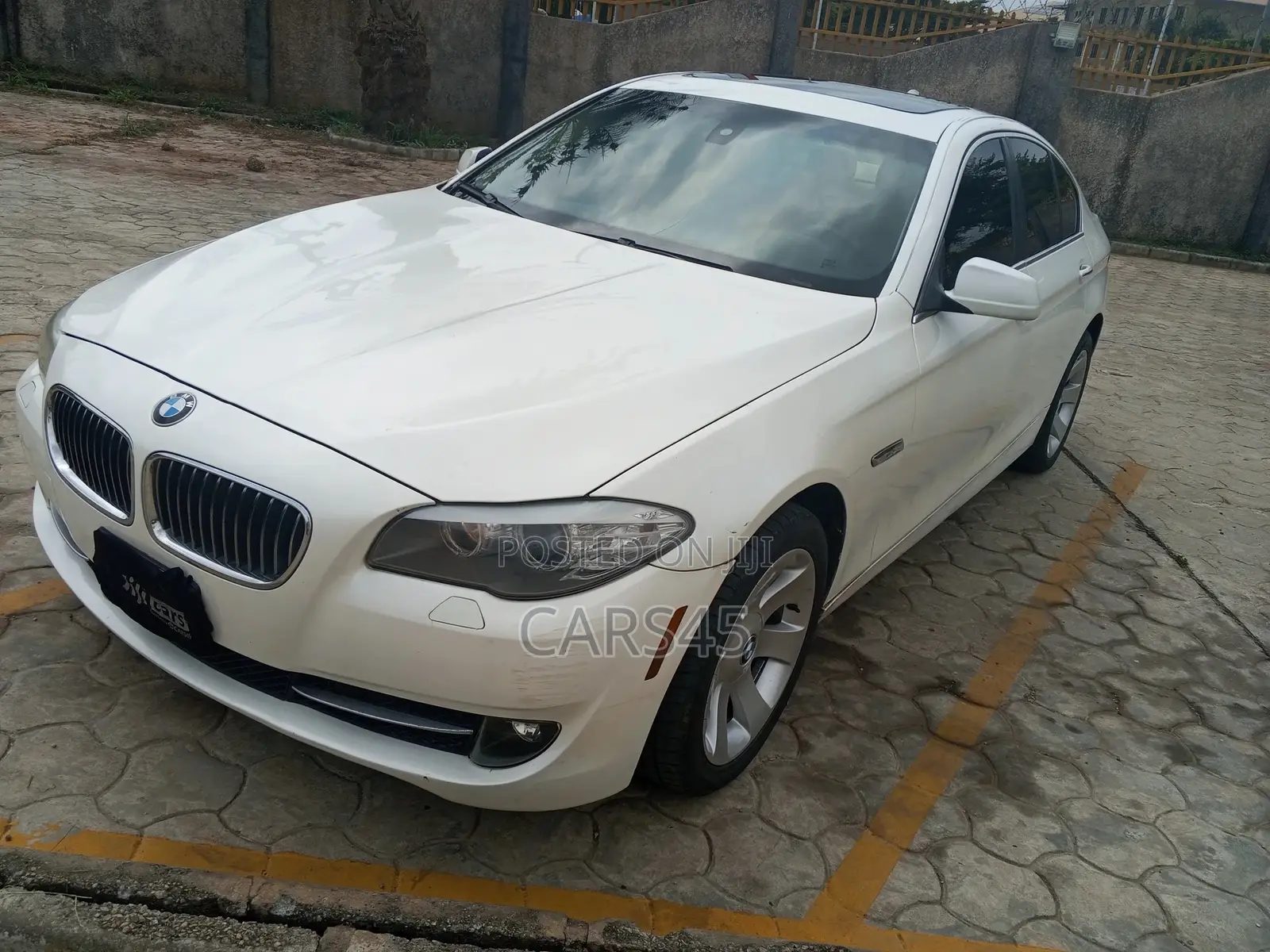 BMW 528i 2011 White