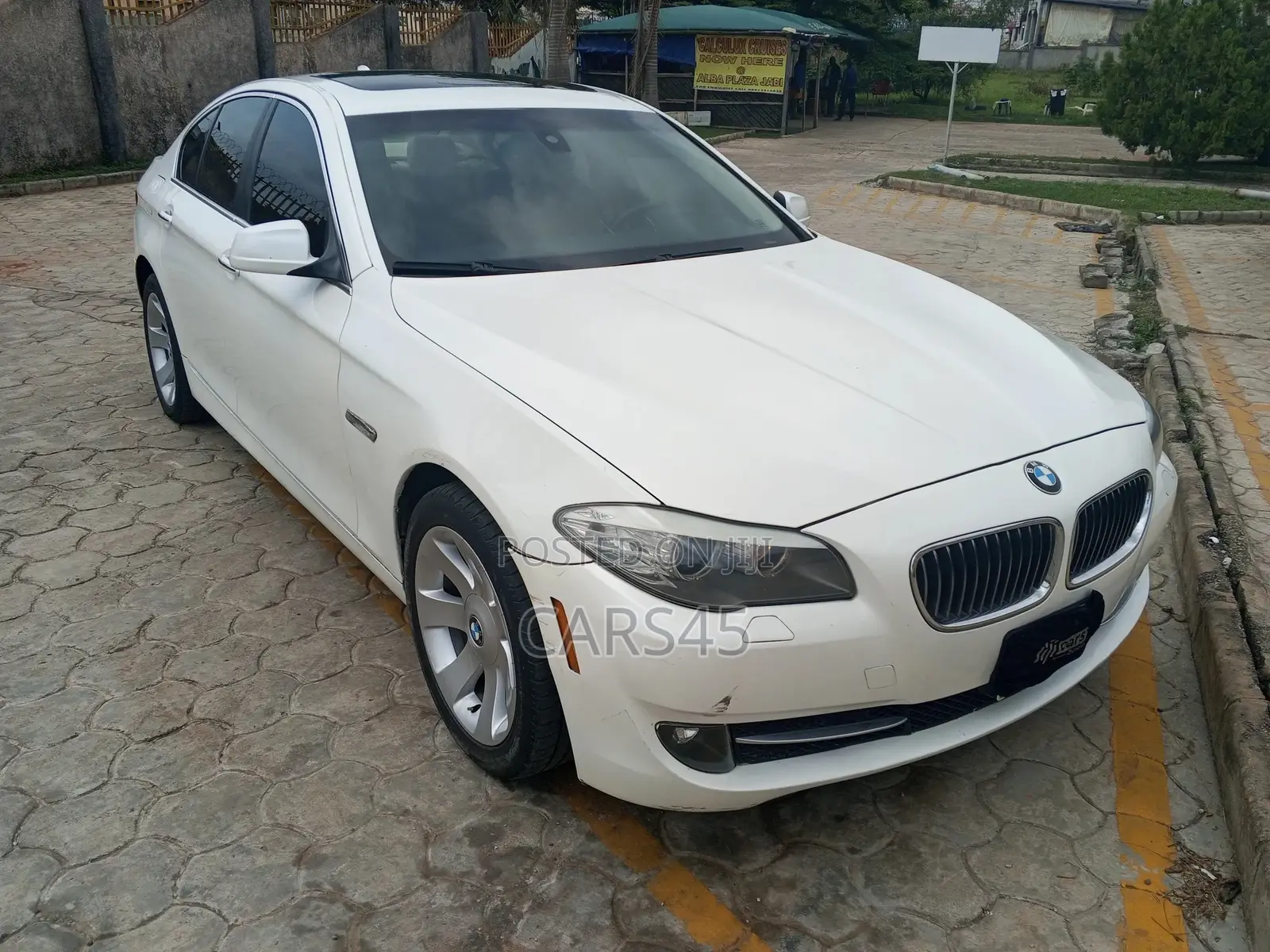 BMW 528i 2011 White