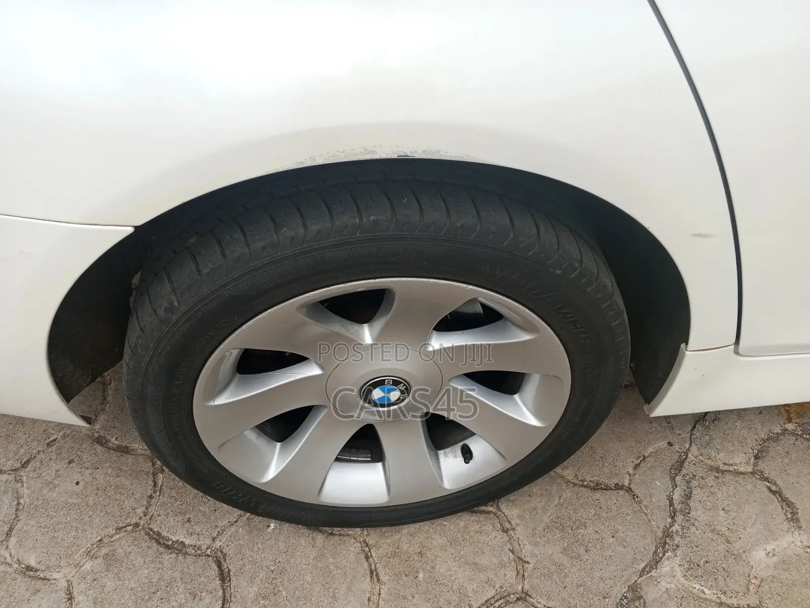BMW 528i 2011 White