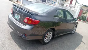Toyota Corolla 2010 Gray