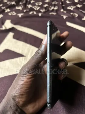 Apple iPhone 8 64 GB Black