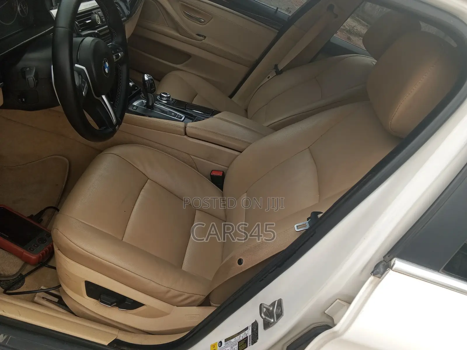 BMW 528i 2011 White