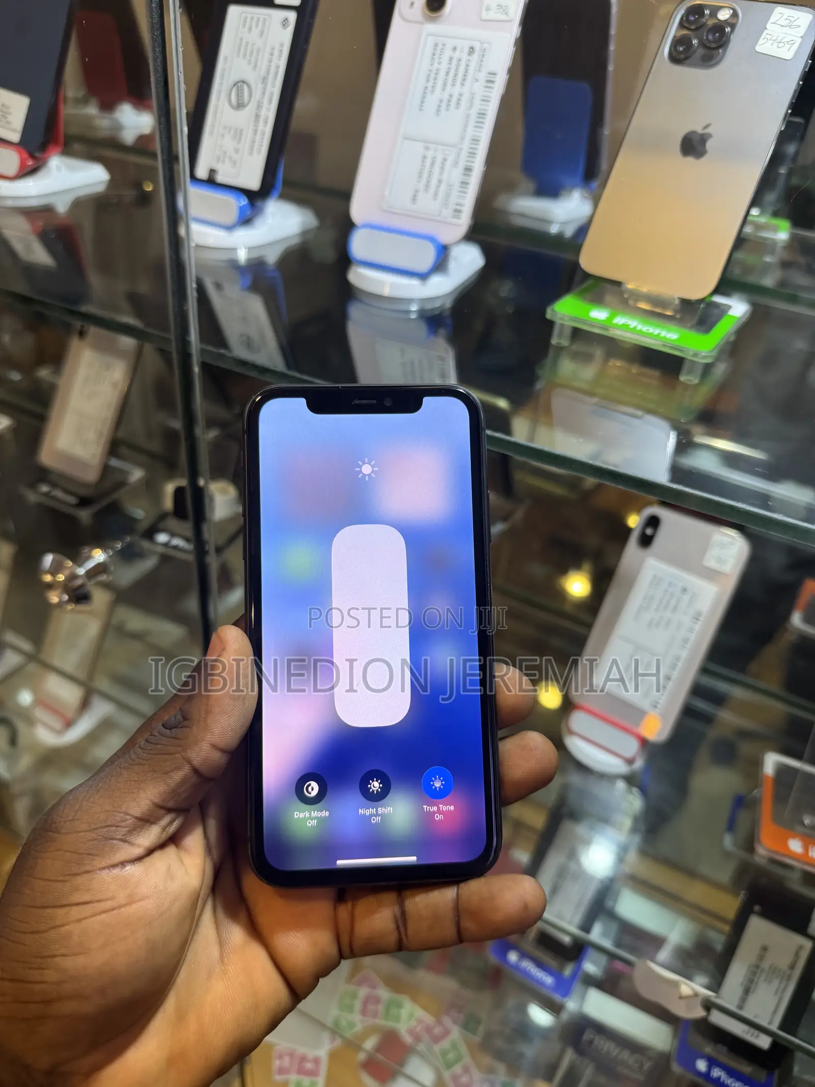 Apple iPhone 11 64 GB Black