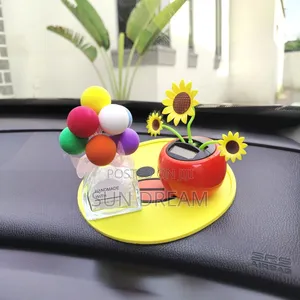 Car Ornaments It Shake When Moving Cars Perfume