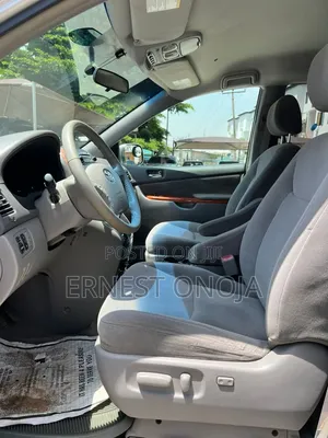 Toyota Sienna 2006 Silver