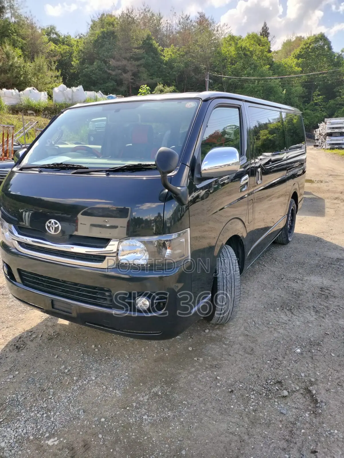 Toyota HiAce 2012 Black