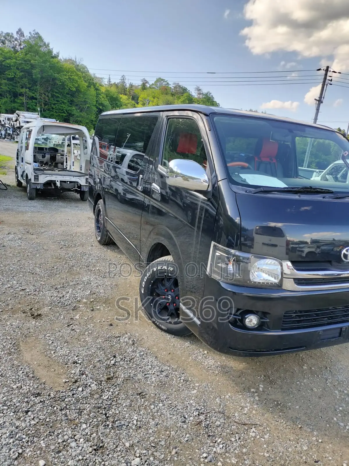 Toyota HiAce 2012 Black