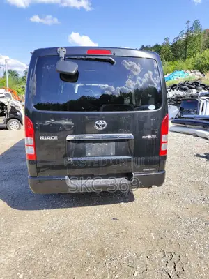 Toyota HiAce 2012 Black
