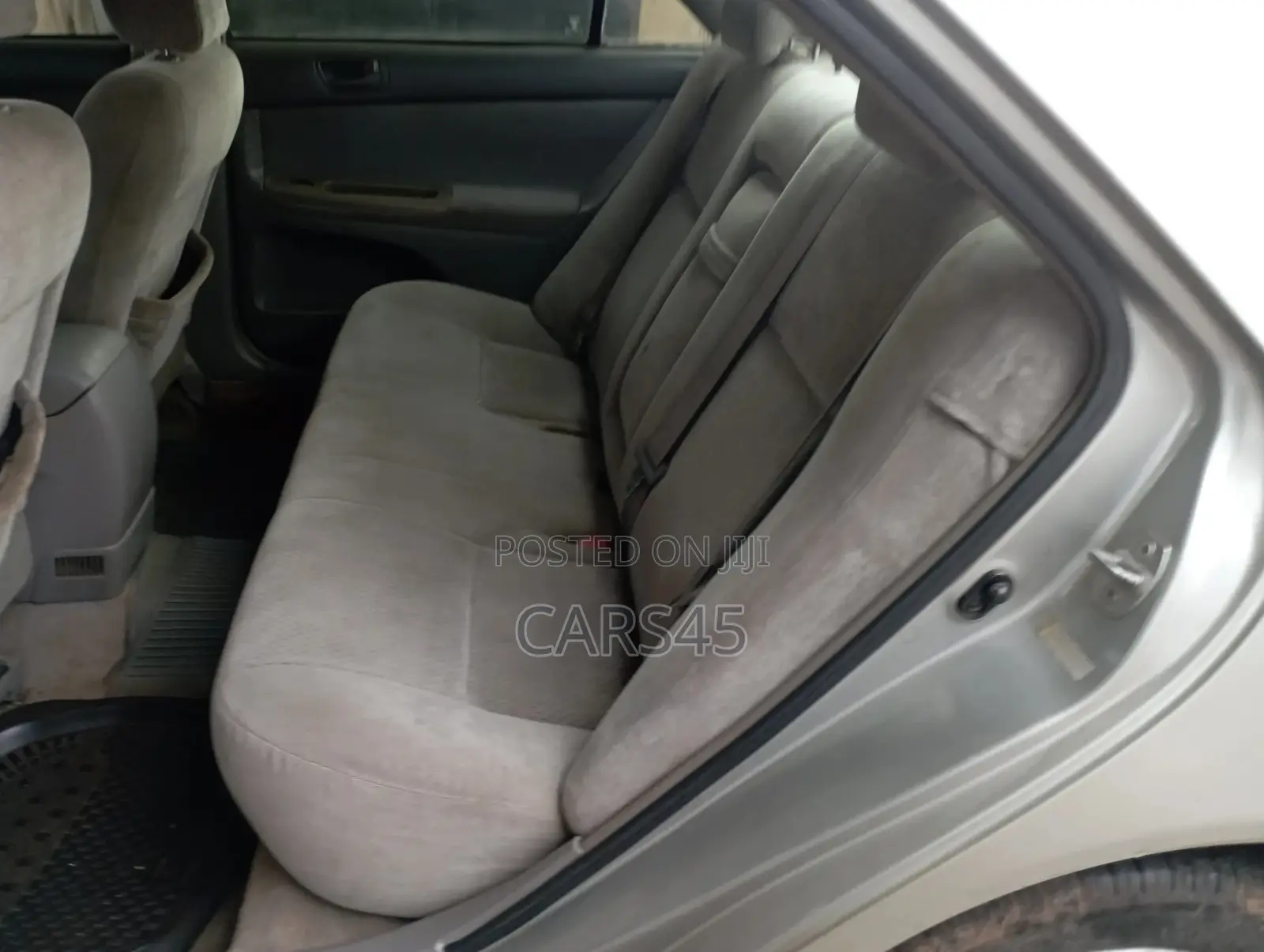Toyota Camry 2004 Silver