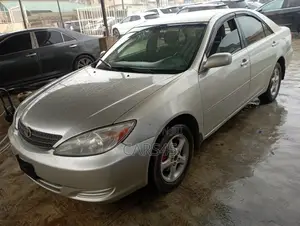 Toyota Camry 2004 Silver