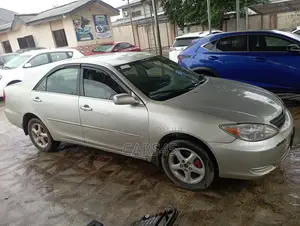 Toyota Camry 2004 Silver