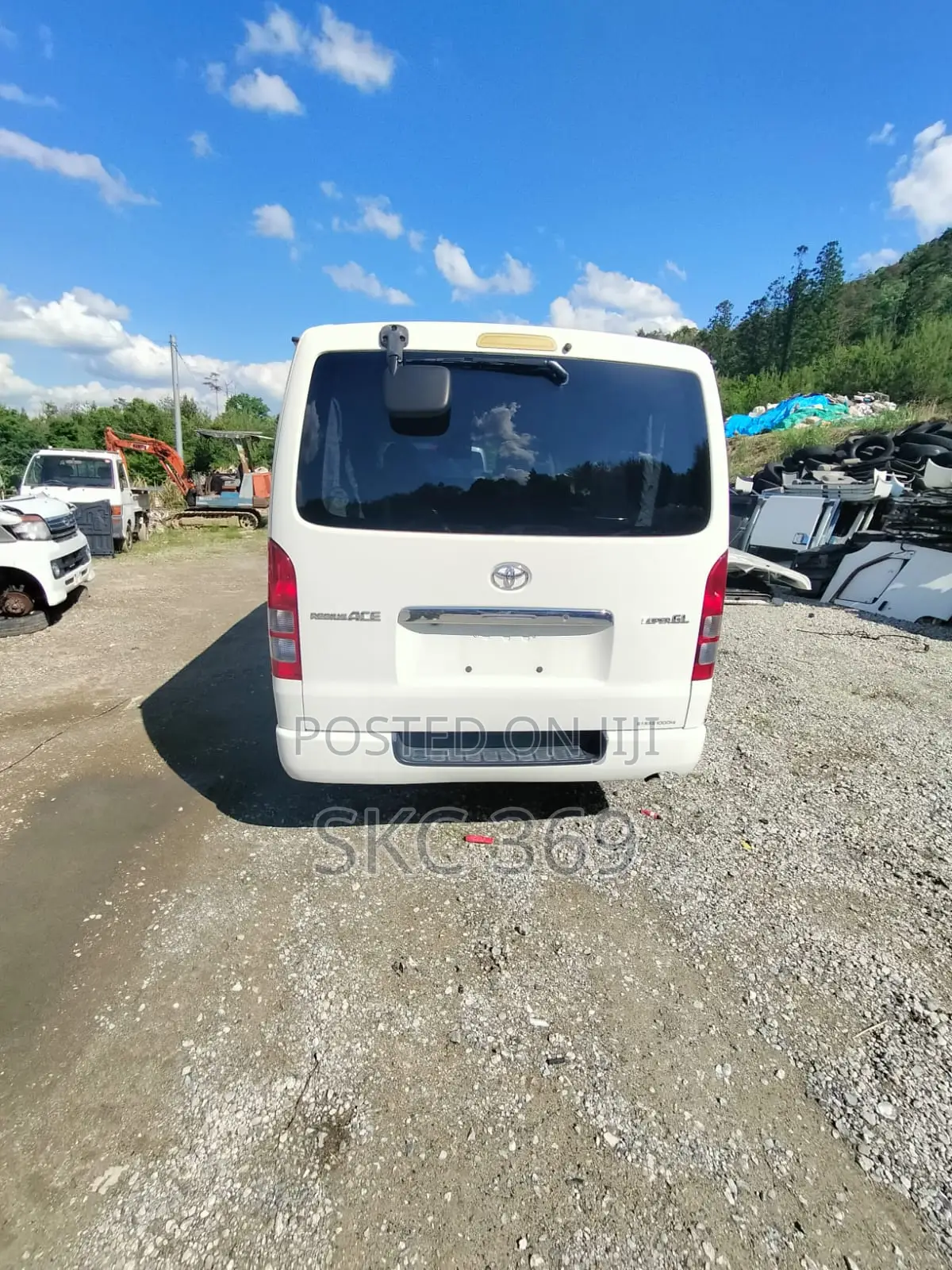 Toyota HiAce 2008 White