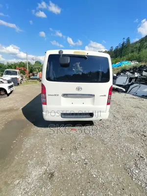 Toyota HiAce 2008 White