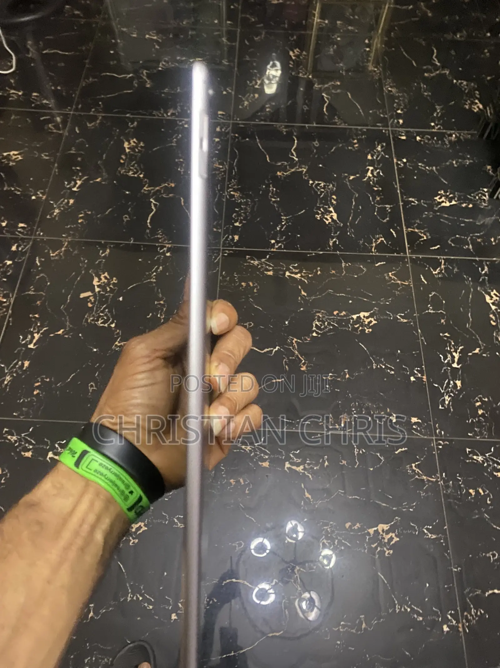 Apple iPad Pro 10.5 (2017) 128 GB Gray
