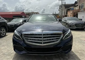 Mercedes-Benz C300 2015 Blue