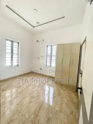 1bdrm Shared Apartment in Inside Royal Palm, Lekki Expressway for rent
