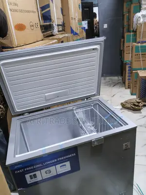Midea 198l Chest Freezer – Big Capacity, Low Energy Use