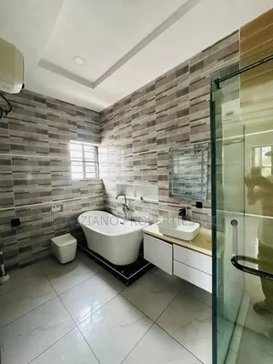 5bdrm Duplex in Ikota for rent