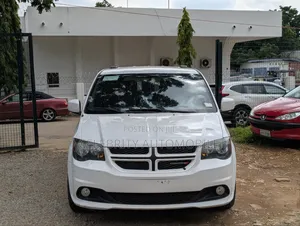 Dodge Caravan 2016 White