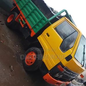 Toyota Dyna 200 Normal Hand With 2rz Pertol