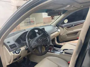 Mercedes-Benz C300 2010 Black