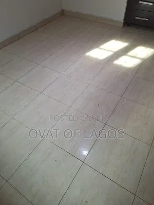 2bdrm Apartment in Lekki Phase 1 for rent