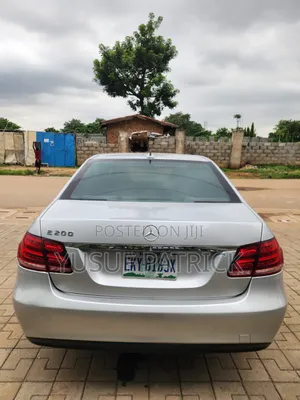 Mercedes-Benz E200 2015 Silver