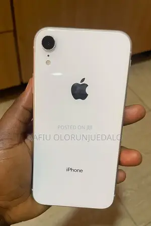 Apple iPhone XR 64 GB White