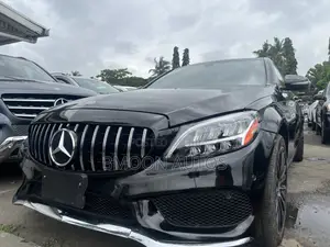 Mercedes-Benz C300 2019 Black