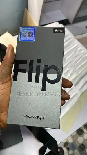 New Samsung Galaxy Z Flip4 256 GB Black