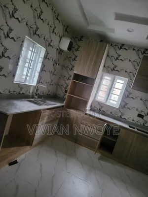 5bdrm Duplex in Crown  Estate, Sangotedo for rent