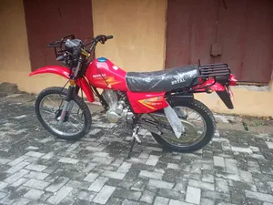 New Royal RY150 2026 Red