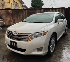 Toyota Venza 2010 White