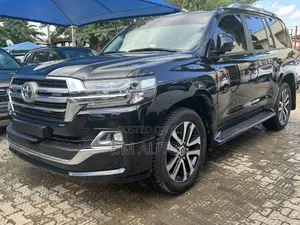 Toyota Land Cruiser 5.7 V8 VXR 2019 Black