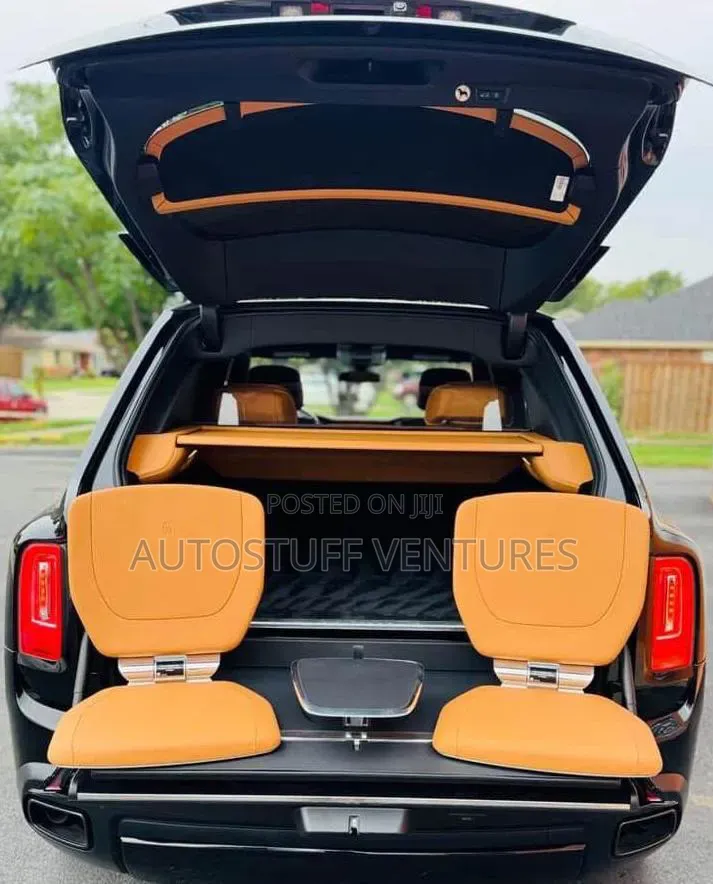 Rolls-Royce Cullinan 2024 Black