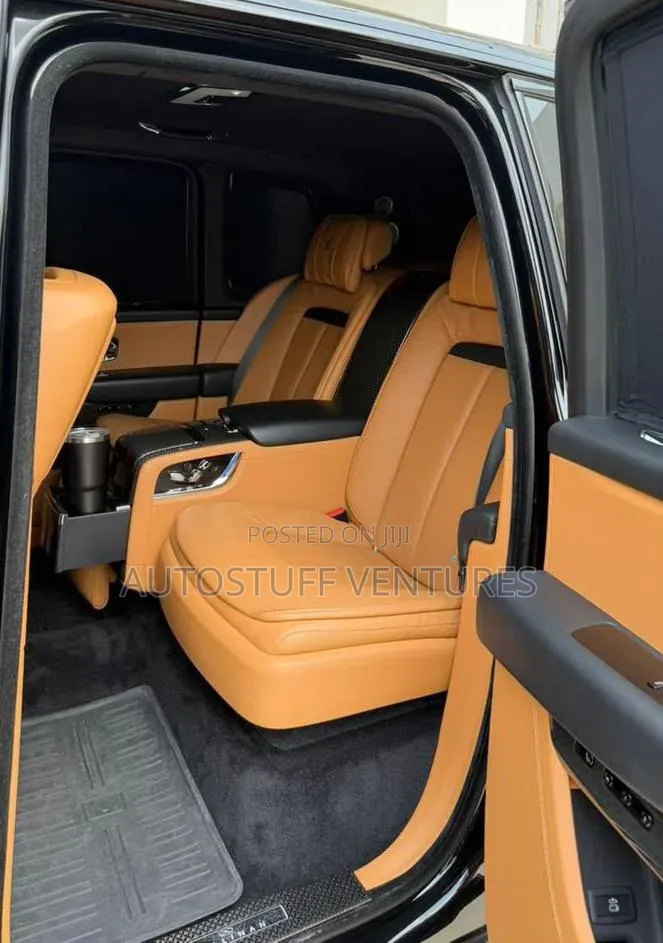 Rolls-Royce Cullinan 2024 Black