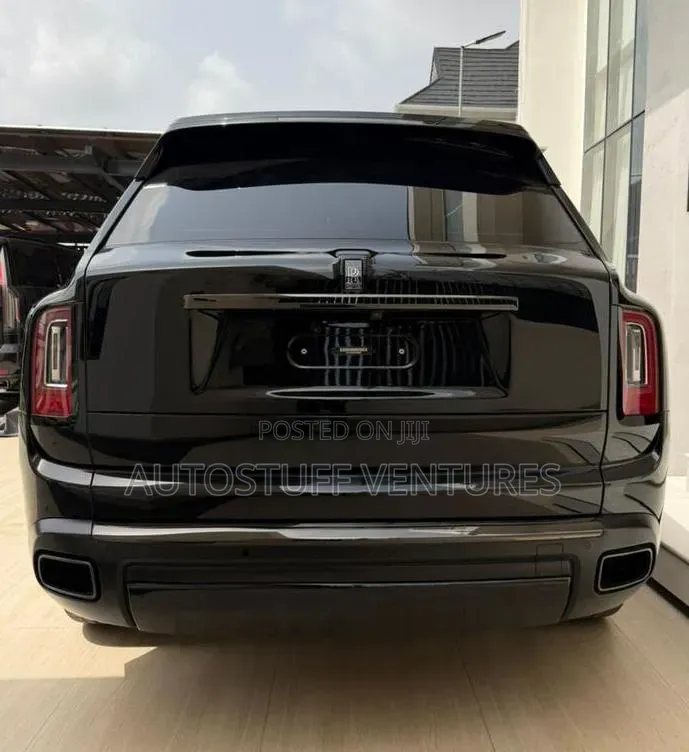 Rolls-Royce Cullinan 2024 Black