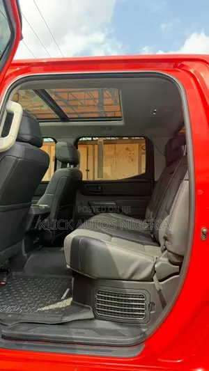 New Toyota Tundra 2024 Black