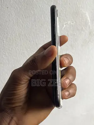 Apple iPhone XR 64 GB Black