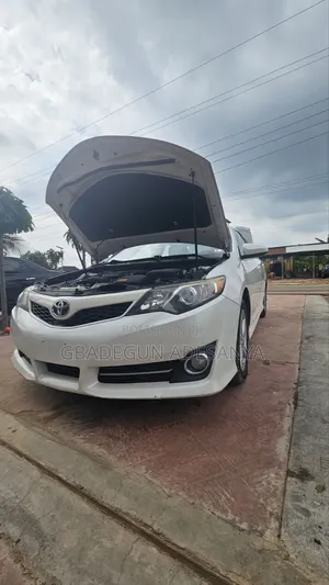 Toyota Camry 2014 White