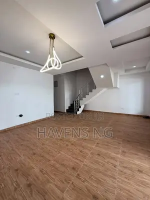4bdrm Townhouse/Terrace In Lekki Phase 2 For Sale