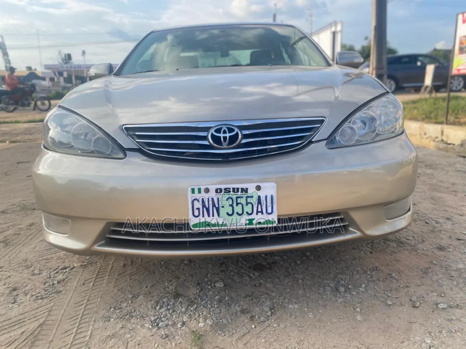 Toyota Camry 2005 Gold