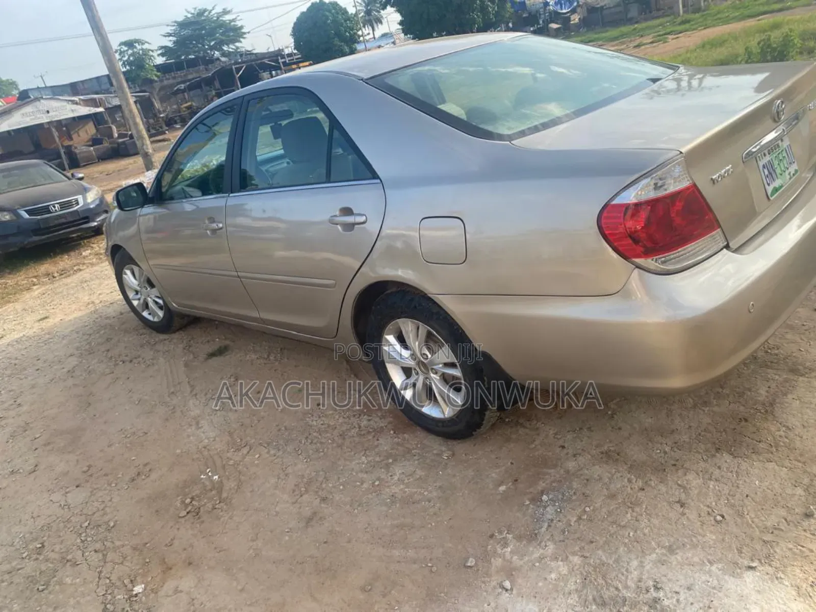 Toyota Camry 2005 Gold