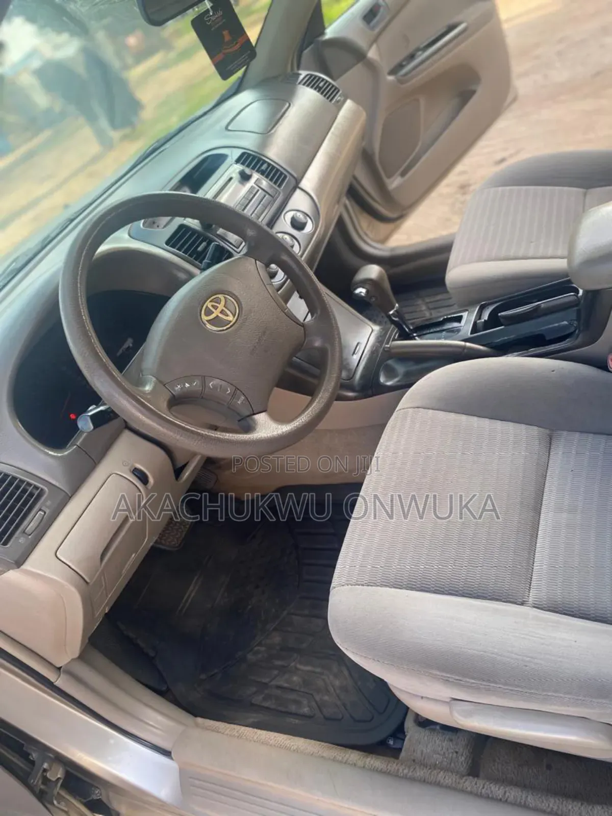 Toyota Camry 2005 Gold