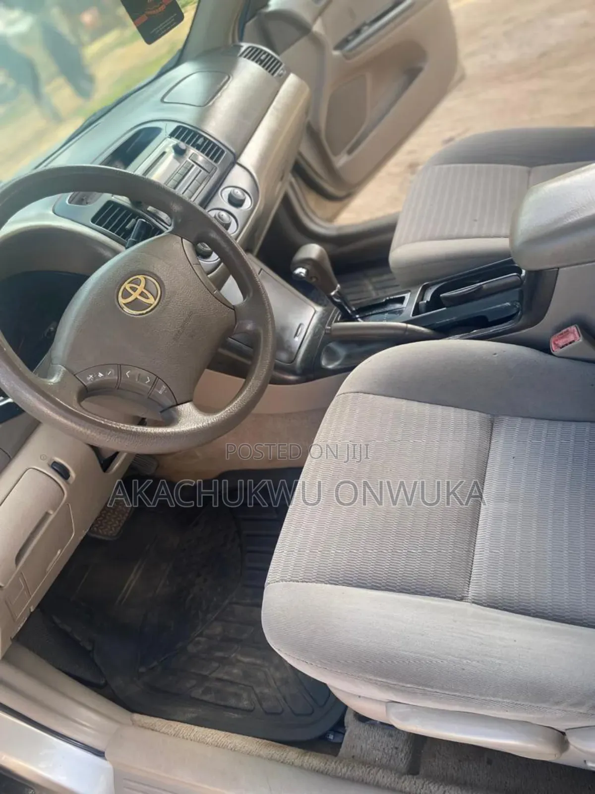 Toyota Camry 2005 Gold