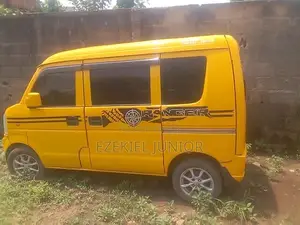 Suzuki Every 2010 Yellow