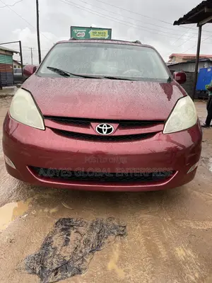 Toyota Sienna XLE Limited AWD 2006 Red