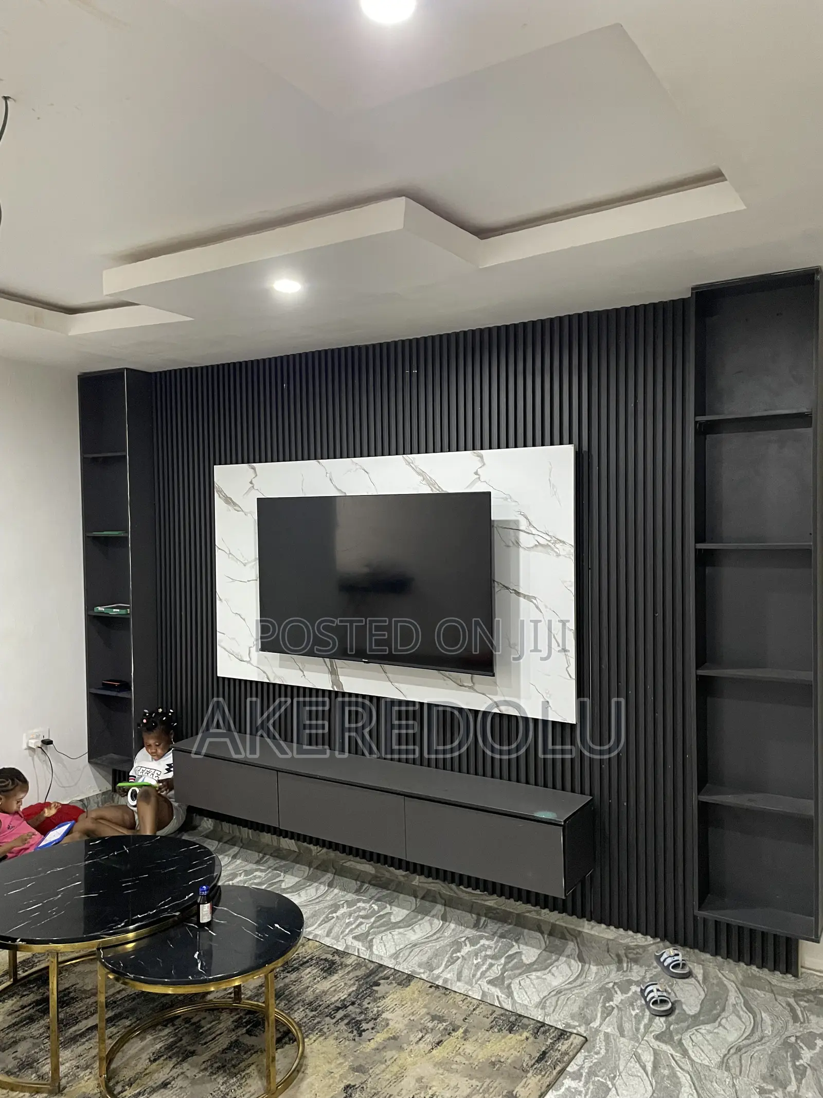 Smart and Wireless Tv Console