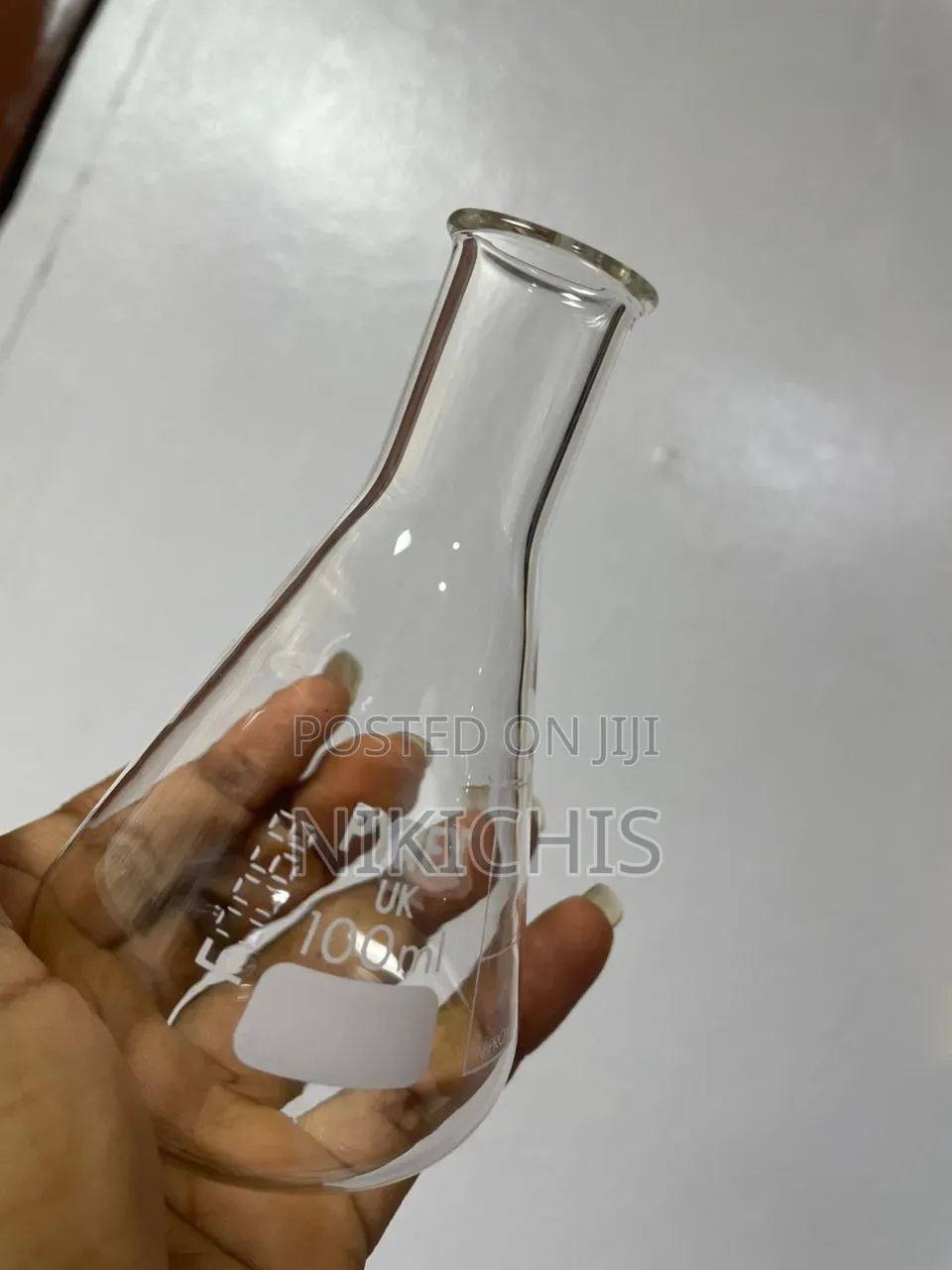 Pyrex Erlenmeyer (Conical) Flask, Narrow Neck, 100 Ml Material