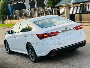 Toyota Avalon 2017 White